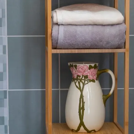 Maison Et Table D'hotes Le Camelia Blanc Vendégház 3*