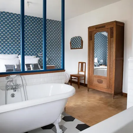 Maison Et Table D'hotes Le Camelia Blanc Vendégház 3*