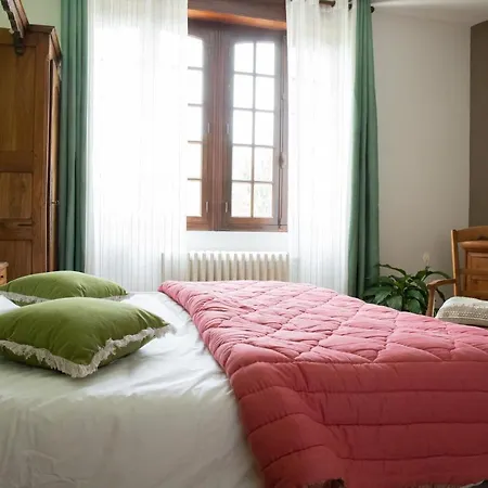 Maison Et Table D'hotes Le Camelia Blanc Maison d'hôtes