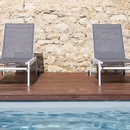 Maison Et Table D'hotes Le Camelia Blanc