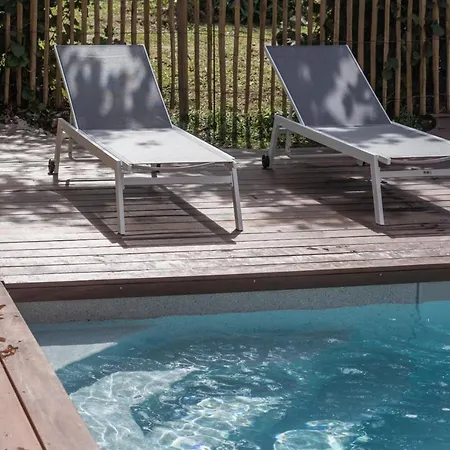 Maison Et Table D'hotes Le Camelia Blanc بيت ضيافة Saint-Ciers-sur-Gironde