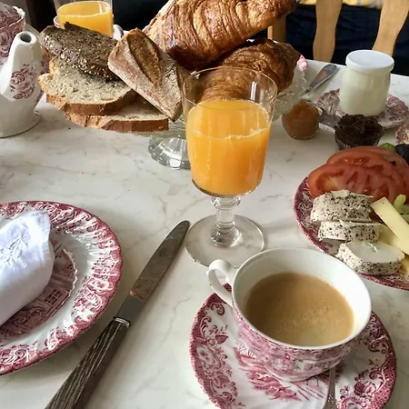 Maison Et Table D'hotes Le Camelia Blanc Vendégház 3*