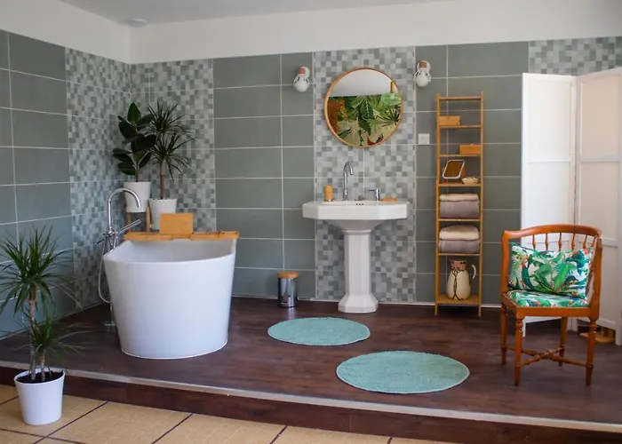 Maison Et Table D'hotes Le Camelia Blanc Gasthof