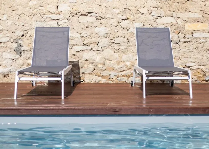 Maison Et Table D'hotes Le Camelia Blanc