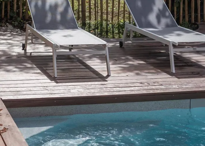 Maison Et Table D'hotes Le Camelia Blanc Gasthof Saint-Ciers-sur-Gironde