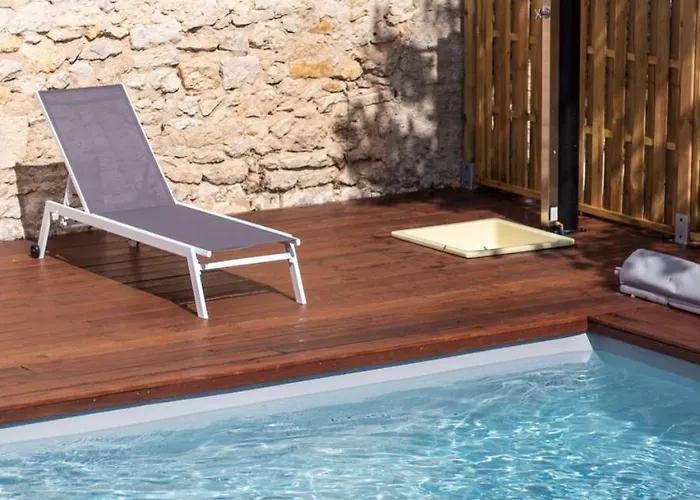 Maison Et Table D'hotes Le Camelia Blanc Gasthof